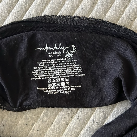Free people intimately and free people movement bra bundle - Picture 3 of 5